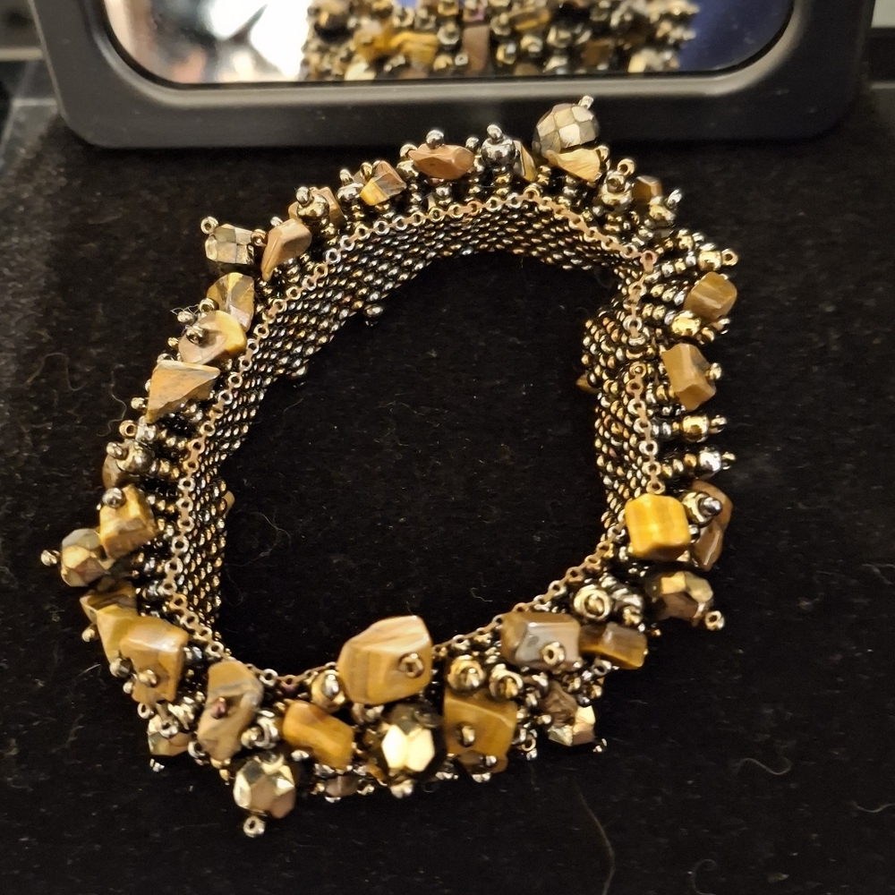 Tigers eye bracelet with magnetic clasp